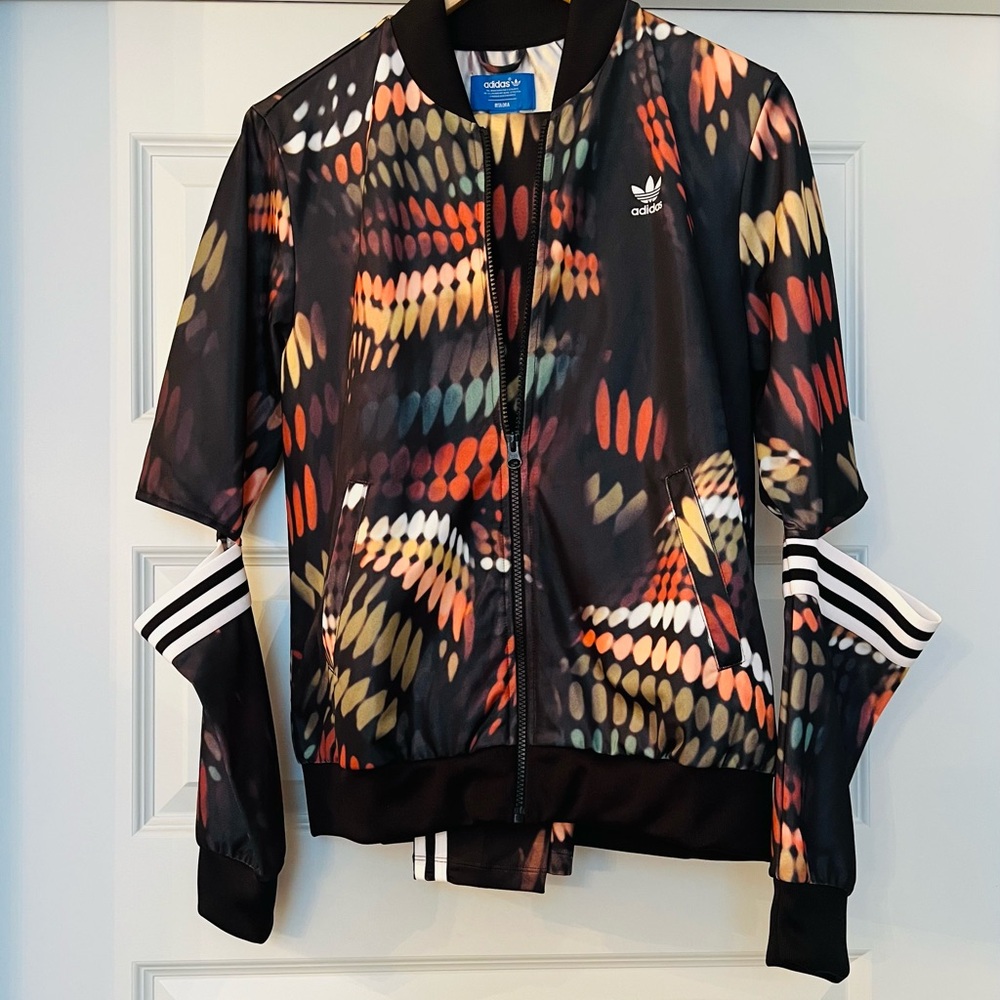 FABULOUS ADIDAS Jacket w/leggings set. Beautiful multi-autumn colored duo.